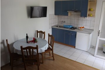 Croaţia Privát Starigrad Paklenica, Exteriorul